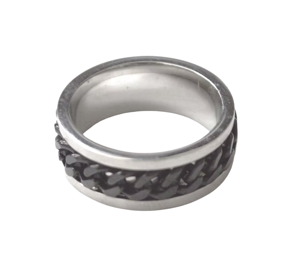 Black Chain Spinner Ring